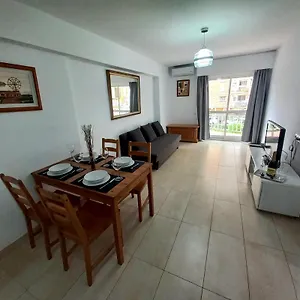 Apartamento Vacacional Con Piscina, Benalmádena