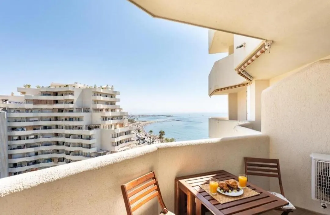 דירה בנאלמדנה Benalbeach Apartamento Exclusivo ספרד